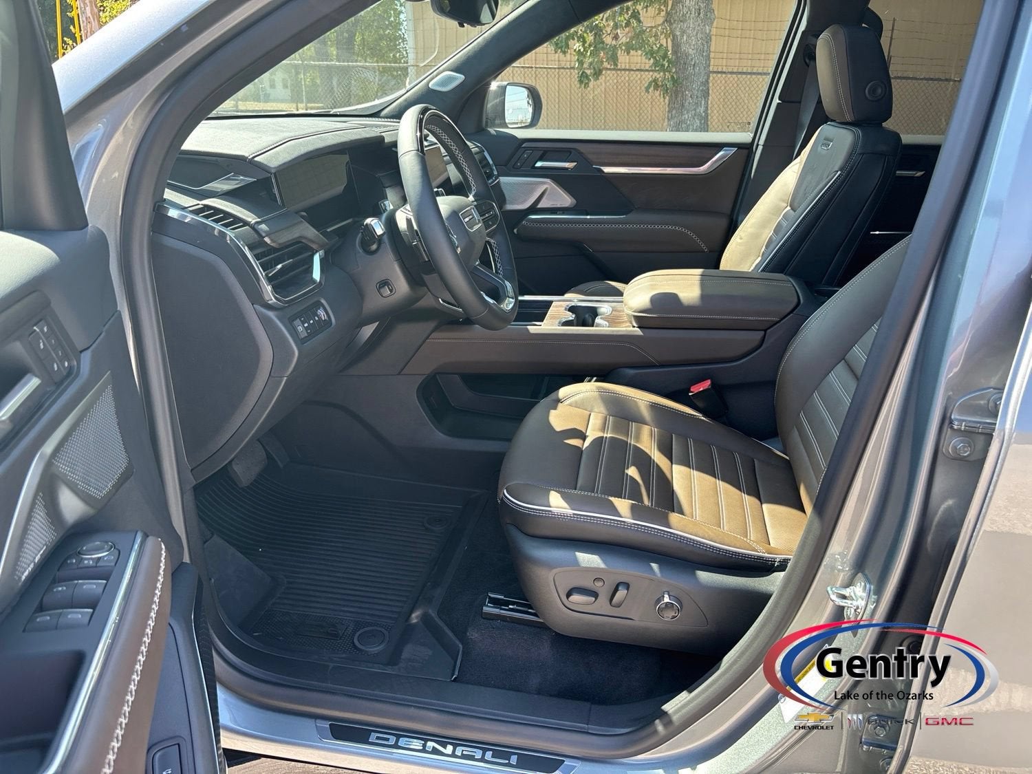 2027 GMC Acadia Denali Ultimate